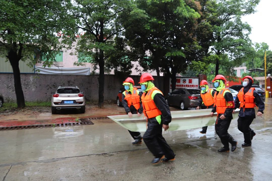 台风最新消息东莞：风雨来袭，城市应对与市民防护