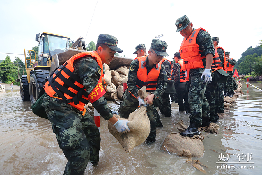 湖南洪水最新情况：多地区防汛抗洪进入关键阶段，灾后重建面临严峻挑战