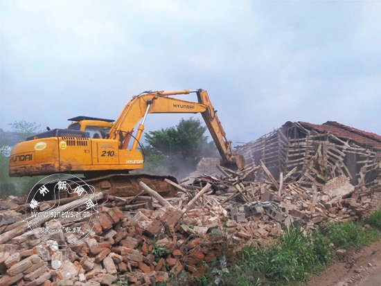 最新拆除违章建筑：规范城市建设，共建美好家园