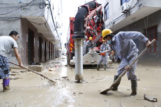 漳州最新台风信息：路径预测、防御指南及灾害评估