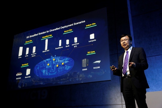 华为最新款5G手机深度解析：技术革新、市场竞争与未来展望